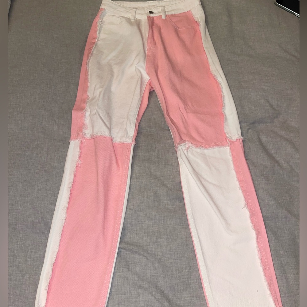 Pink and white trendy jeans!